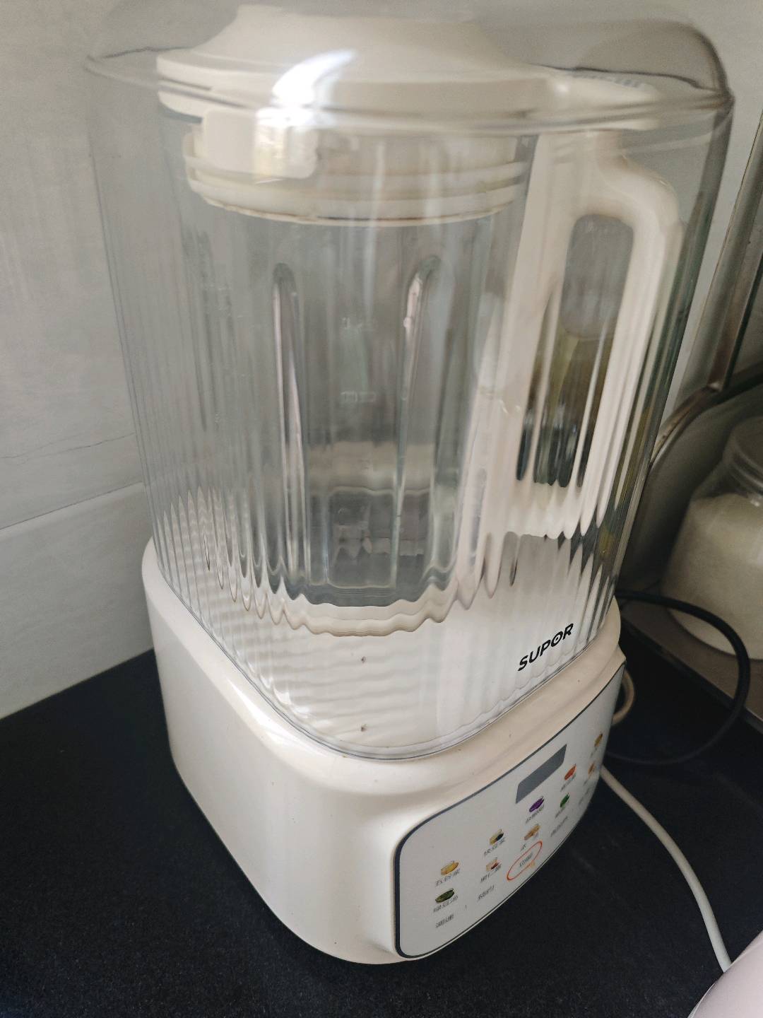 【出售】 物品名称：豆浆机 新旧程度：9成新 原价：399 出售价：199 购买时间… 图片