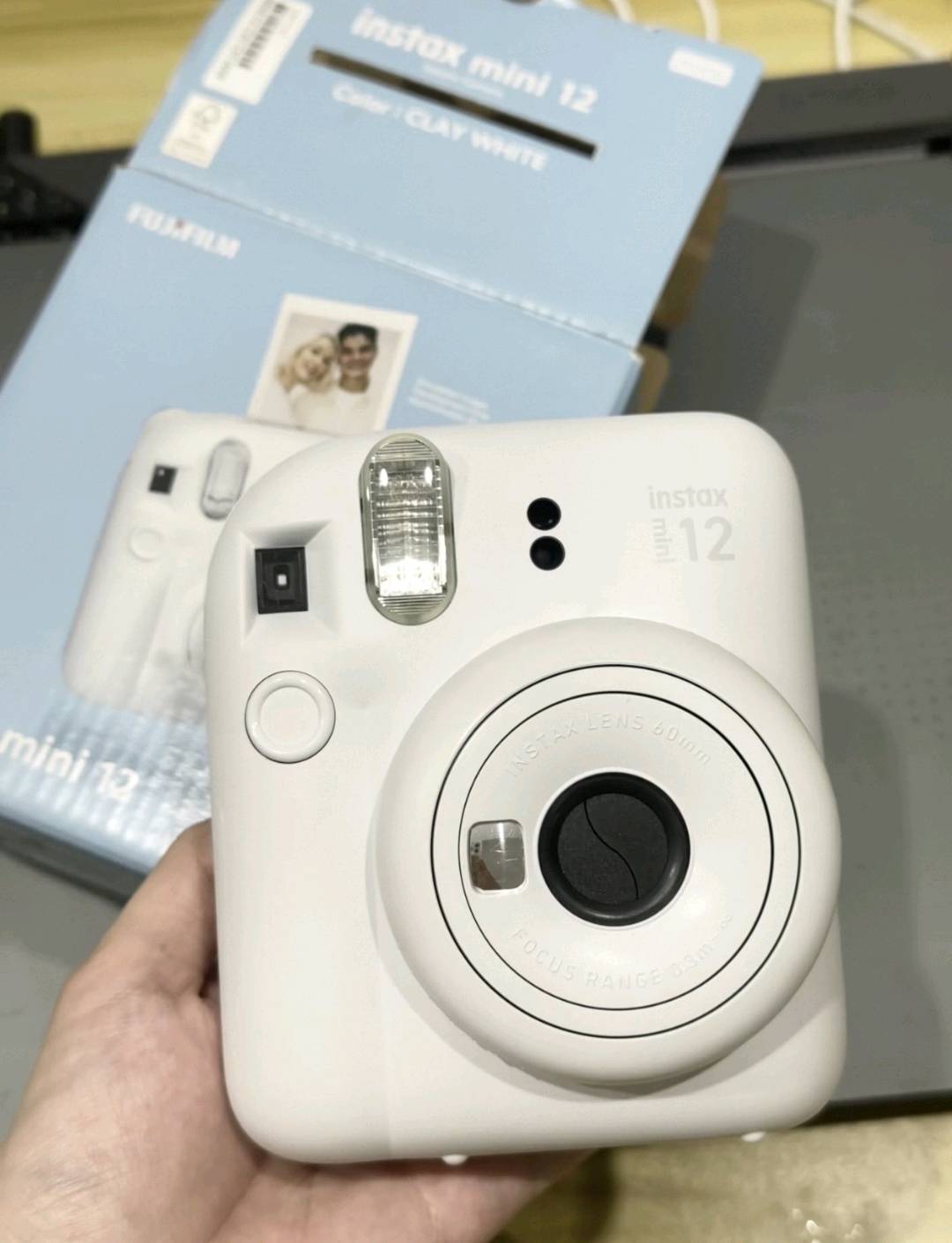 【出售】 物品名称:拍立得mini12白色 新旧程度:_99_成新 出售价:620 … 图片