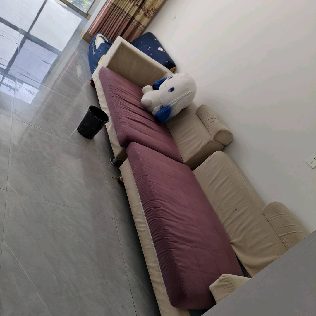 【房屋出租】政府广场附近采光非常好的三房两厅 图片