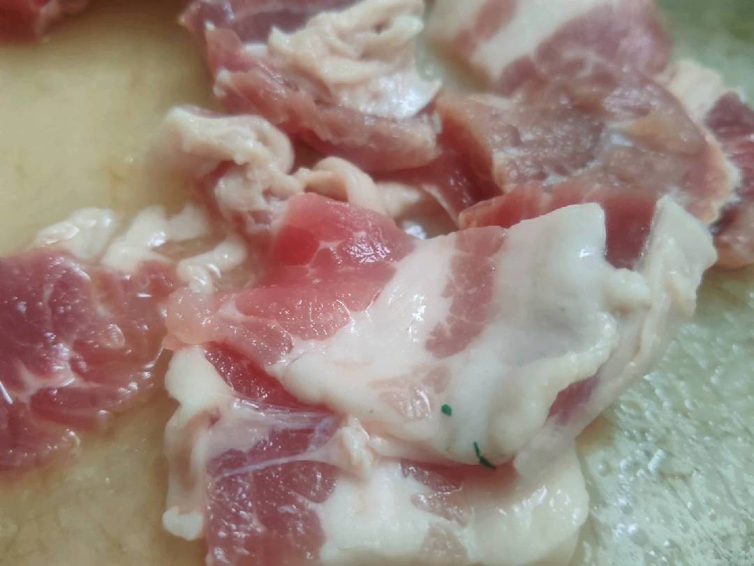 猪肉上的小颗粒是什么？ 图片