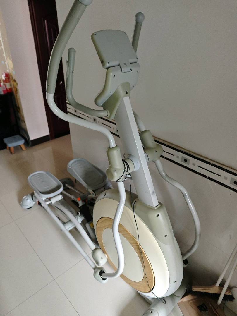 麦瑞克椭圆机k60买来两年没怎么用 2000城央一品自提 图片