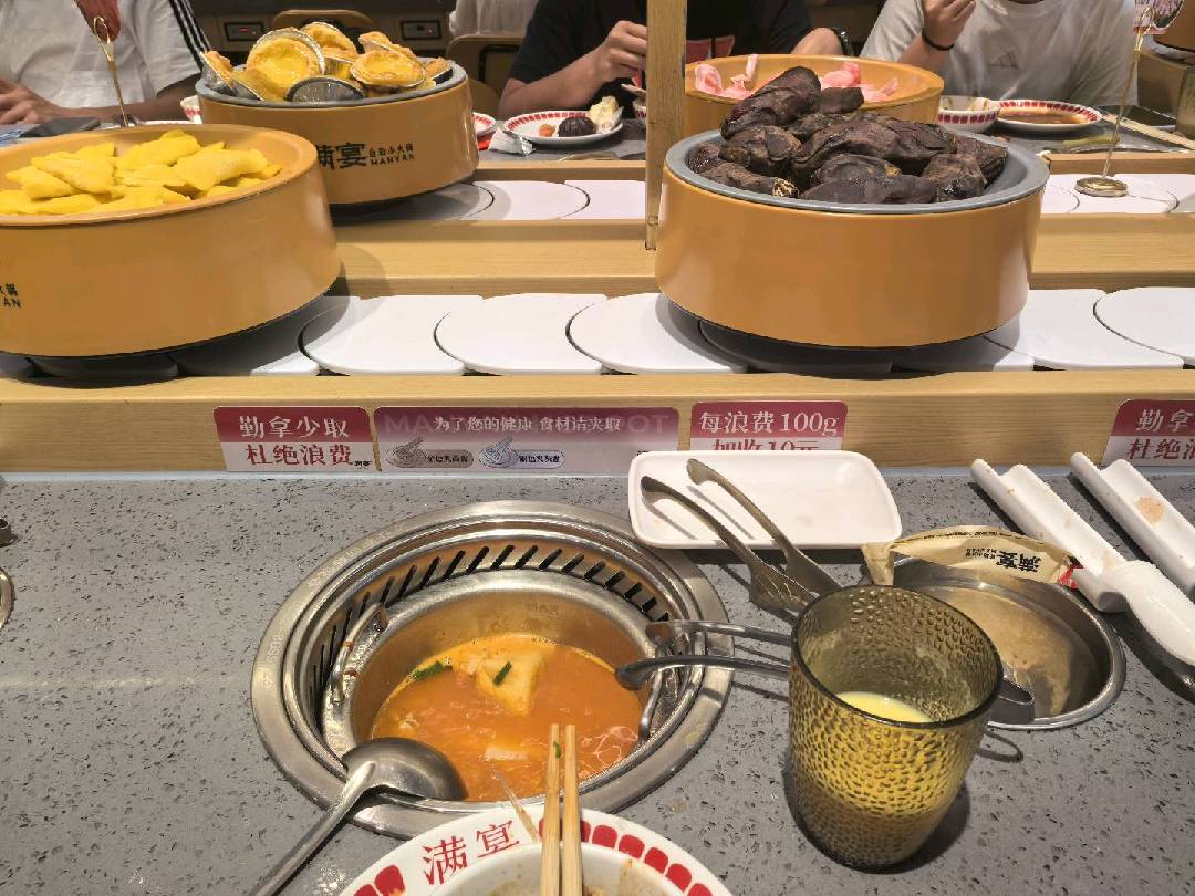 姐妹们，吃起来，吃饱了再减肥🤣 图片
