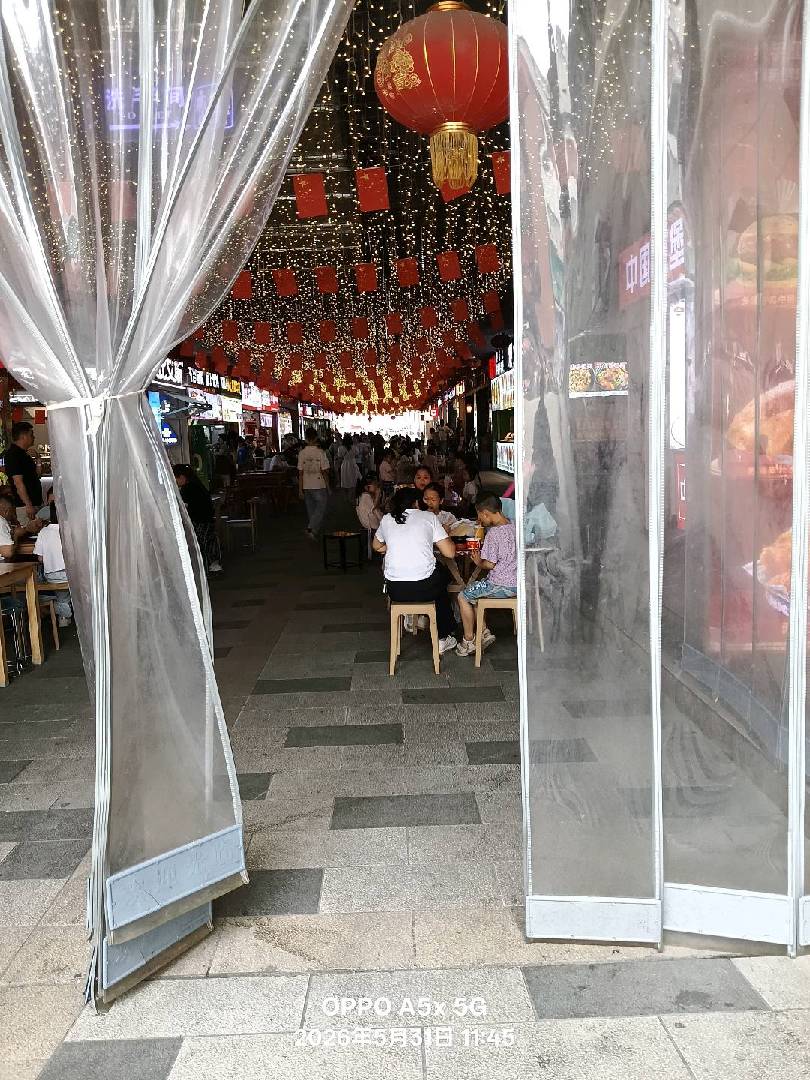 打卡美食城来了，找好吃的！ 图片
