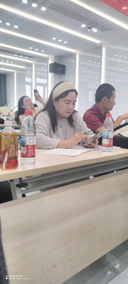 教人省钱，给人送钱，带你赚钱，你是那个同频的人吗 图片