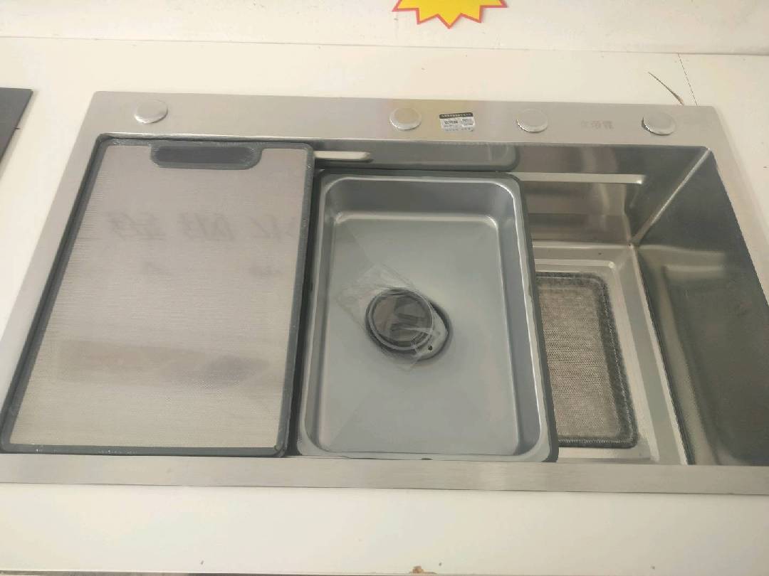 炎炎酷暑，我在这里等着你 图片