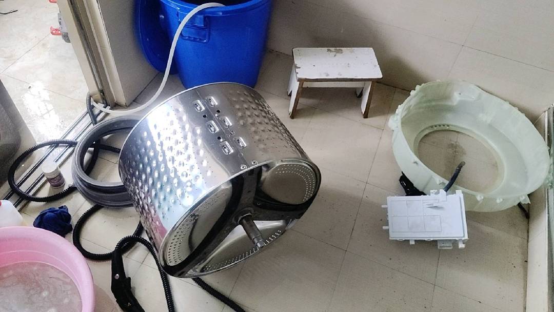 家电清洗之滚筒洗衣机清洗 图片